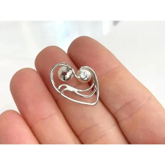 Silver Tone Double Faux Round Pearl Heart Shaped Modernist Vintage Pendant - Picture 5 of 9